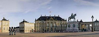 дворец амалиенборг